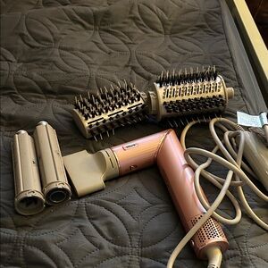 Cream Hair Styling Attachments